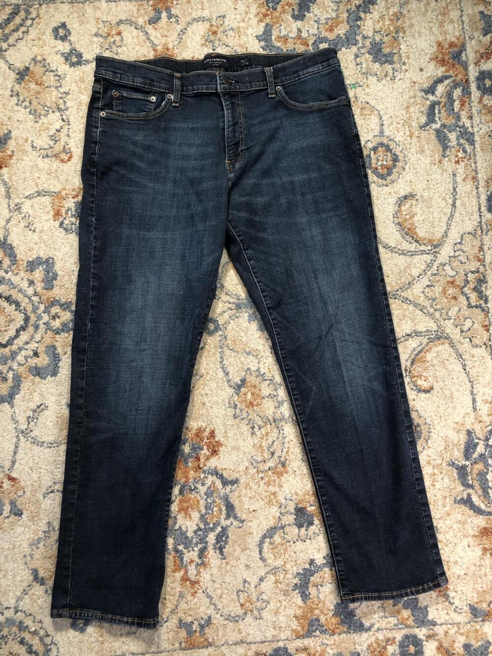 Lucky Brand 221 Jeans Mens 38x31 Blue Dark Wash Straight Leg Denim Pants Casual